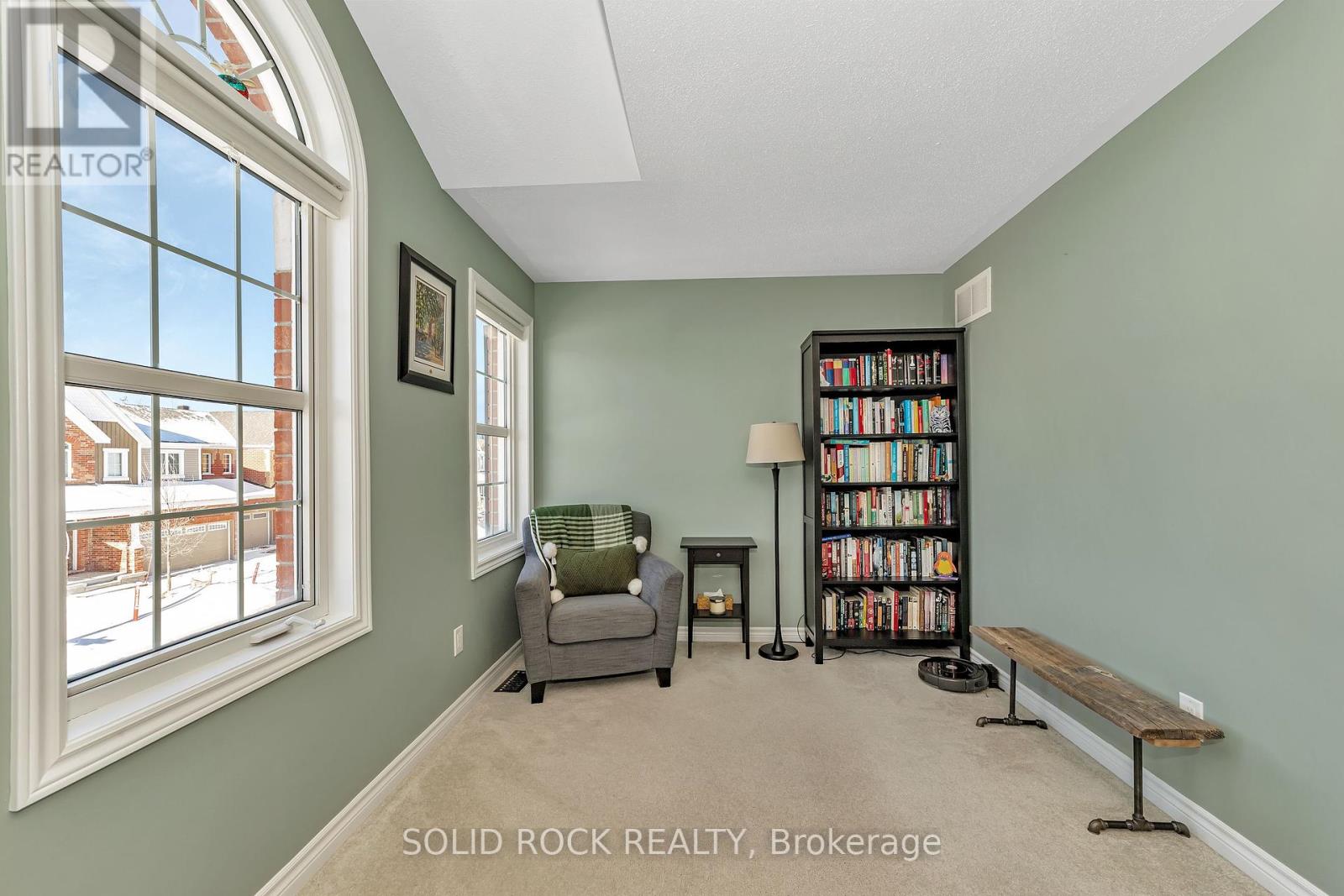 32 Solaris Drive