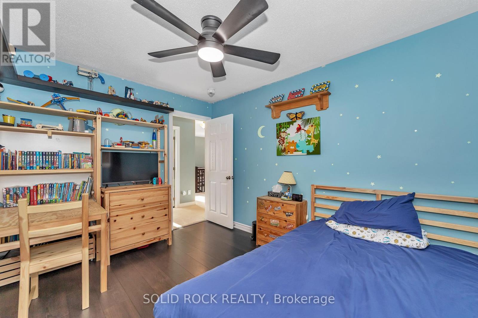 32 Solaris Drive