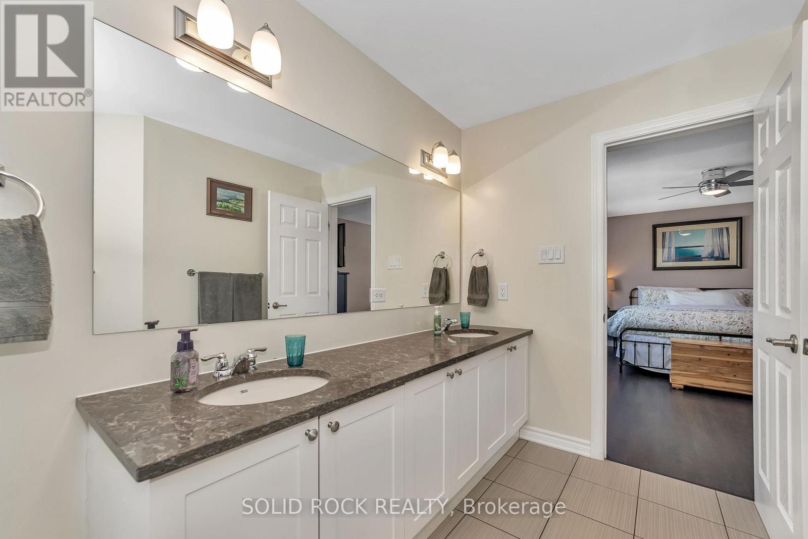 32 Solaris Drive