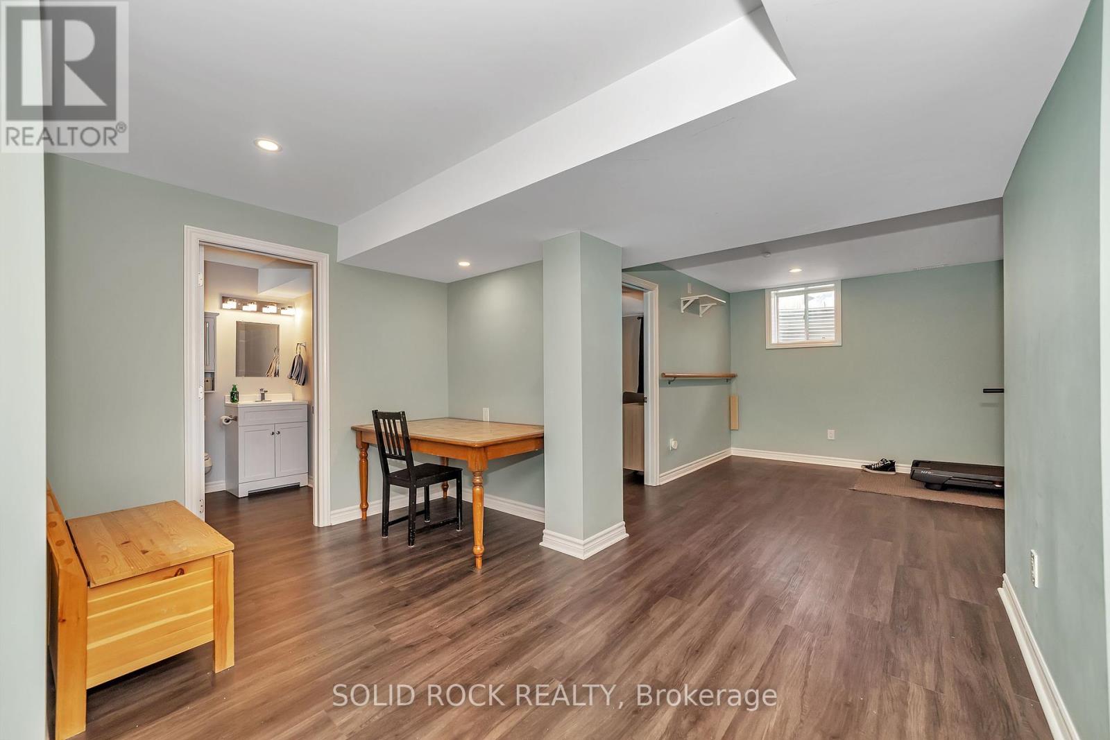 32 Solaris Drive