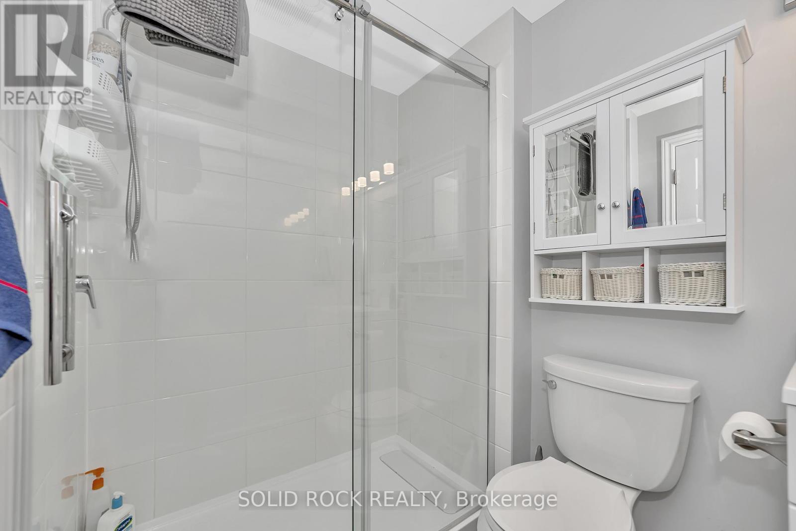 32 Solaris Drive