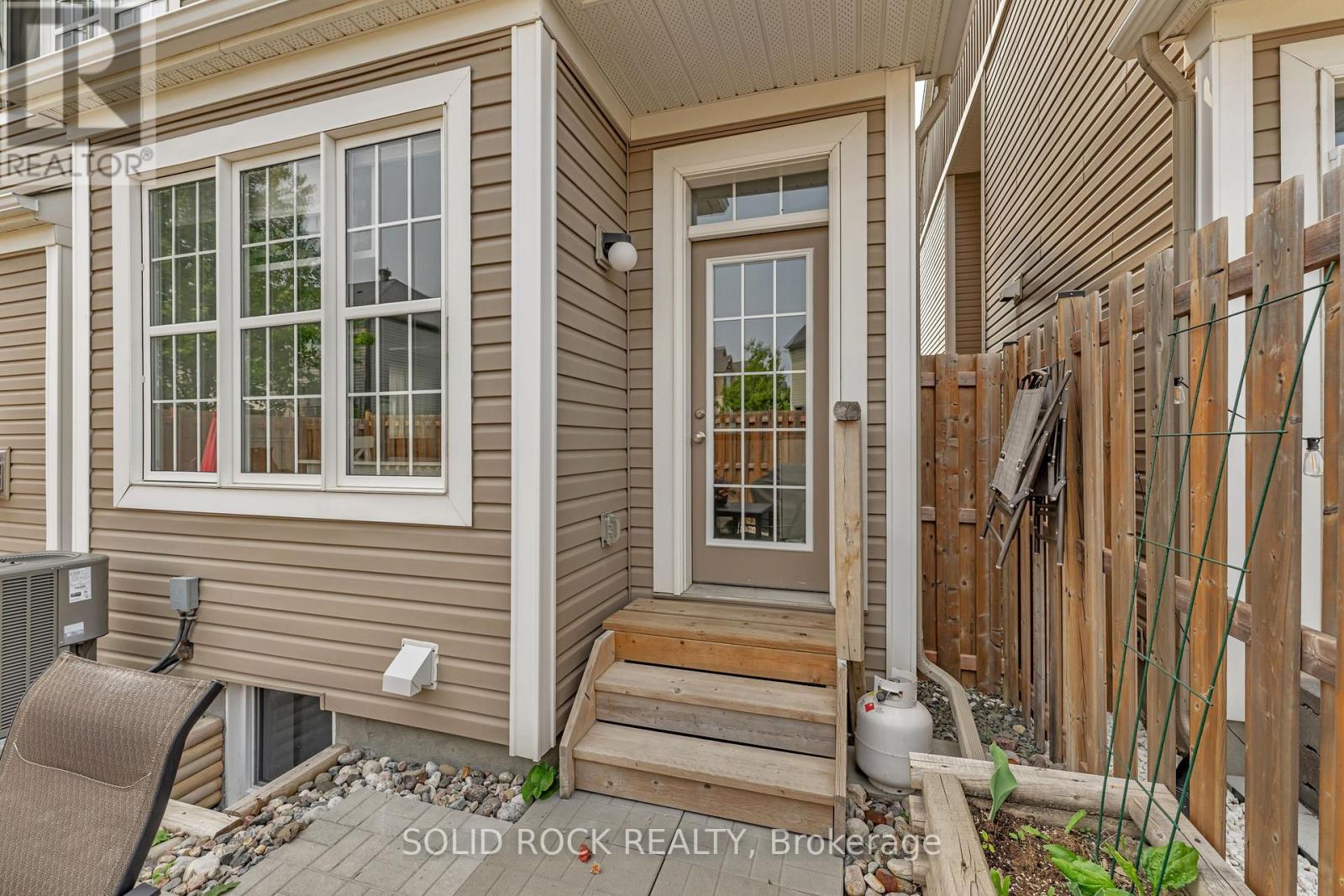 32 Solaris Drive