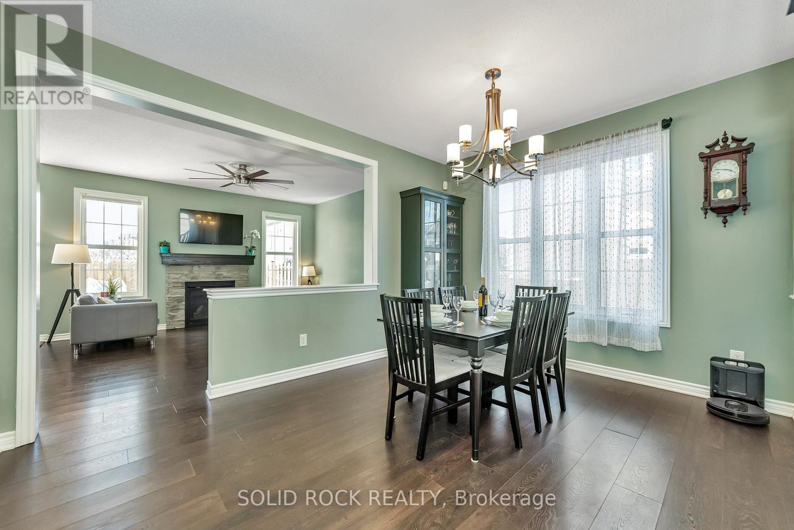 32 Solaris Drive