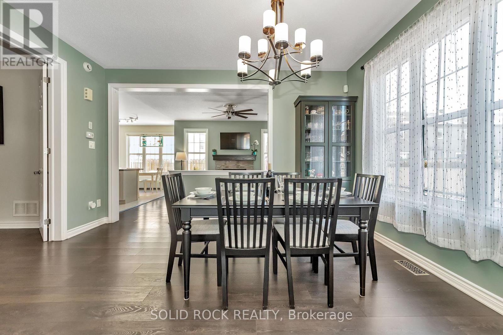 32 Solaris Drive