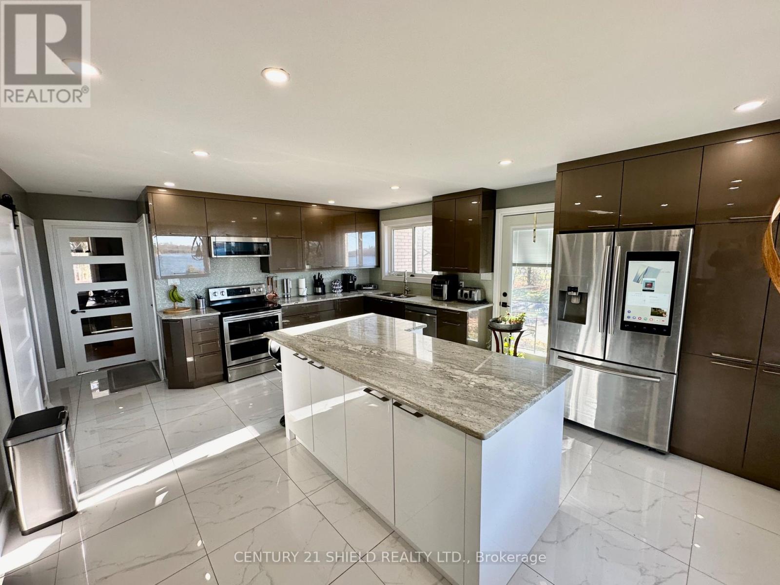 14 Robin Road
