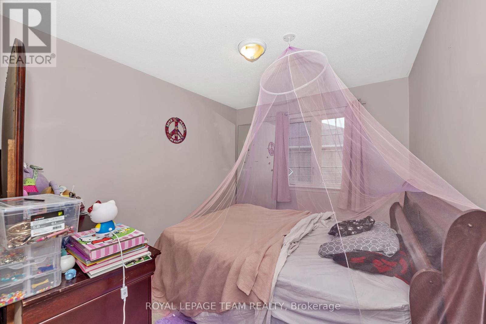 625 Pepperville Crescent