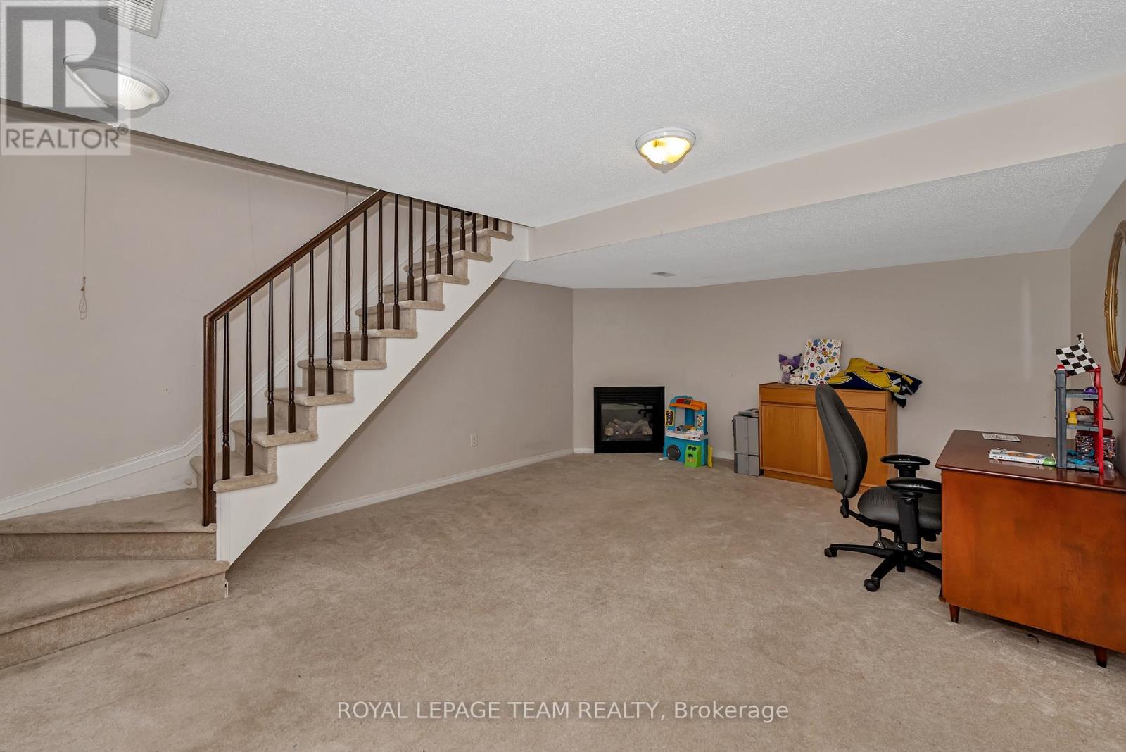 625 Pepperville Crescent