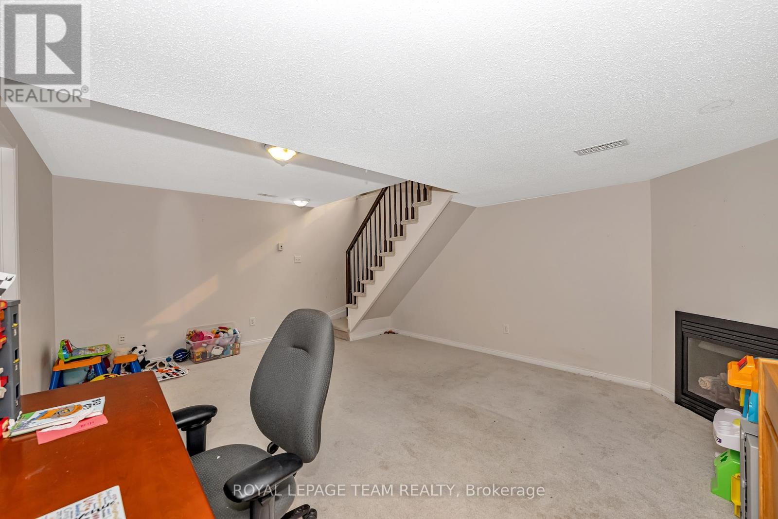 625 Pepperville Crescent