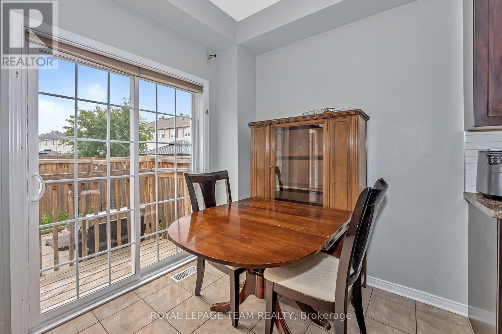 625 Pepperville Crescent