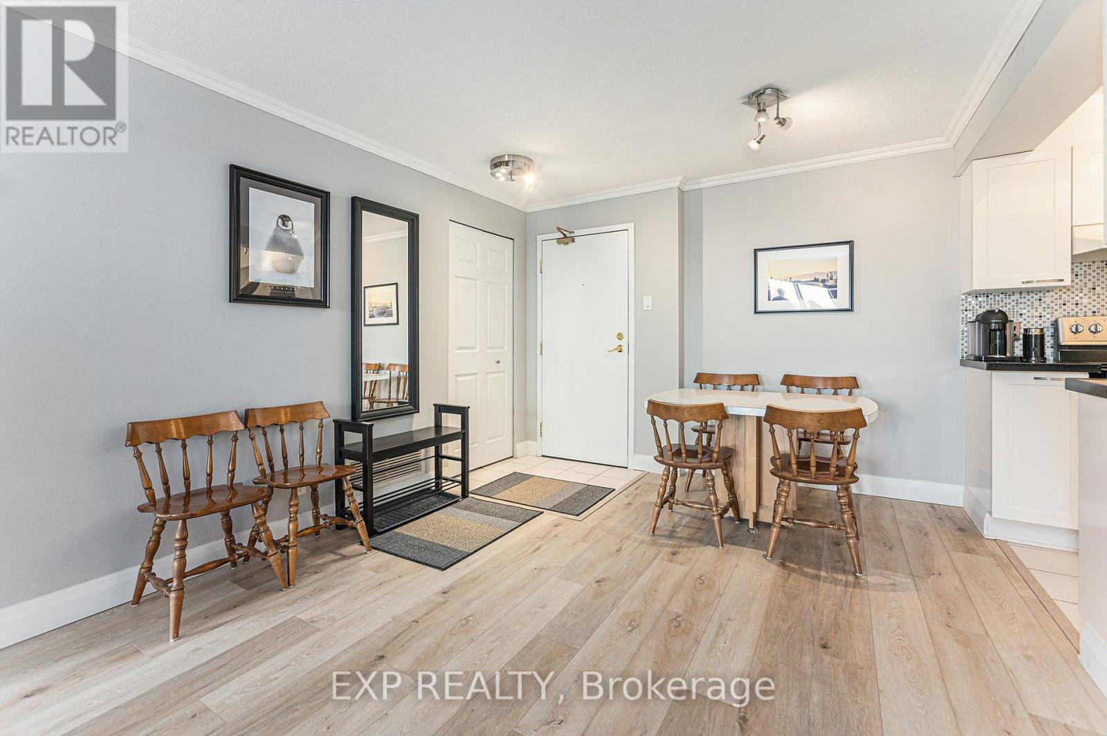 1106 - 429 Somerset Street W