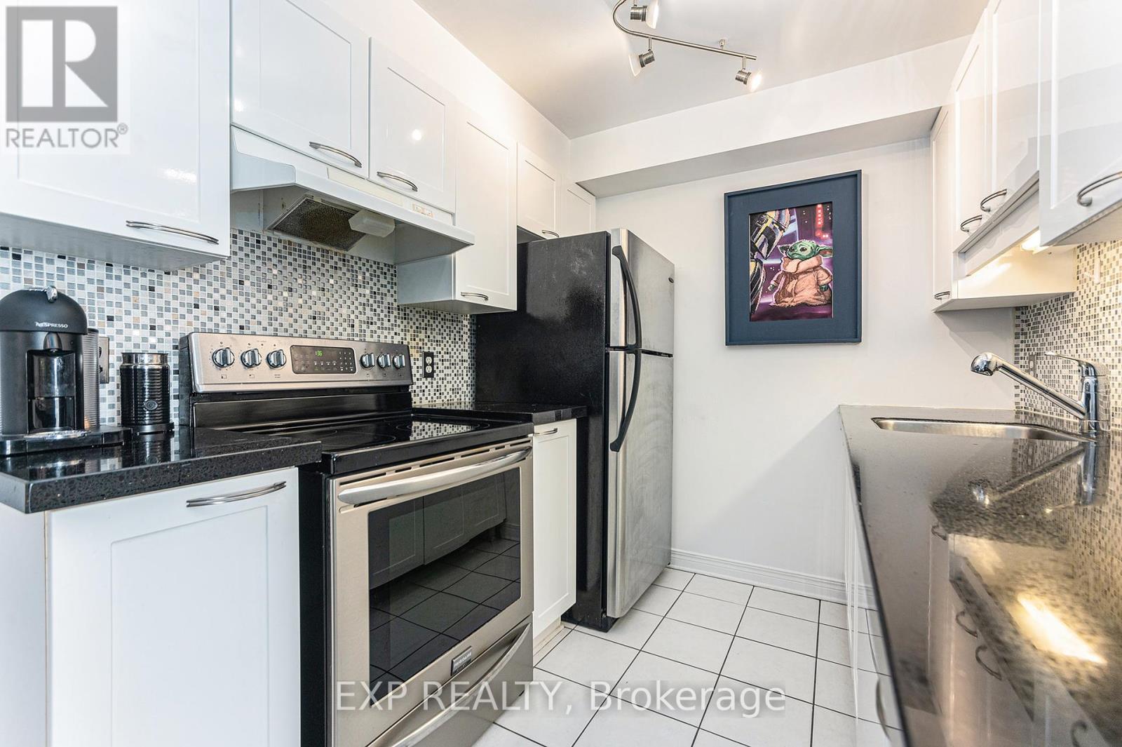 1106 - 429 Somerset Street W