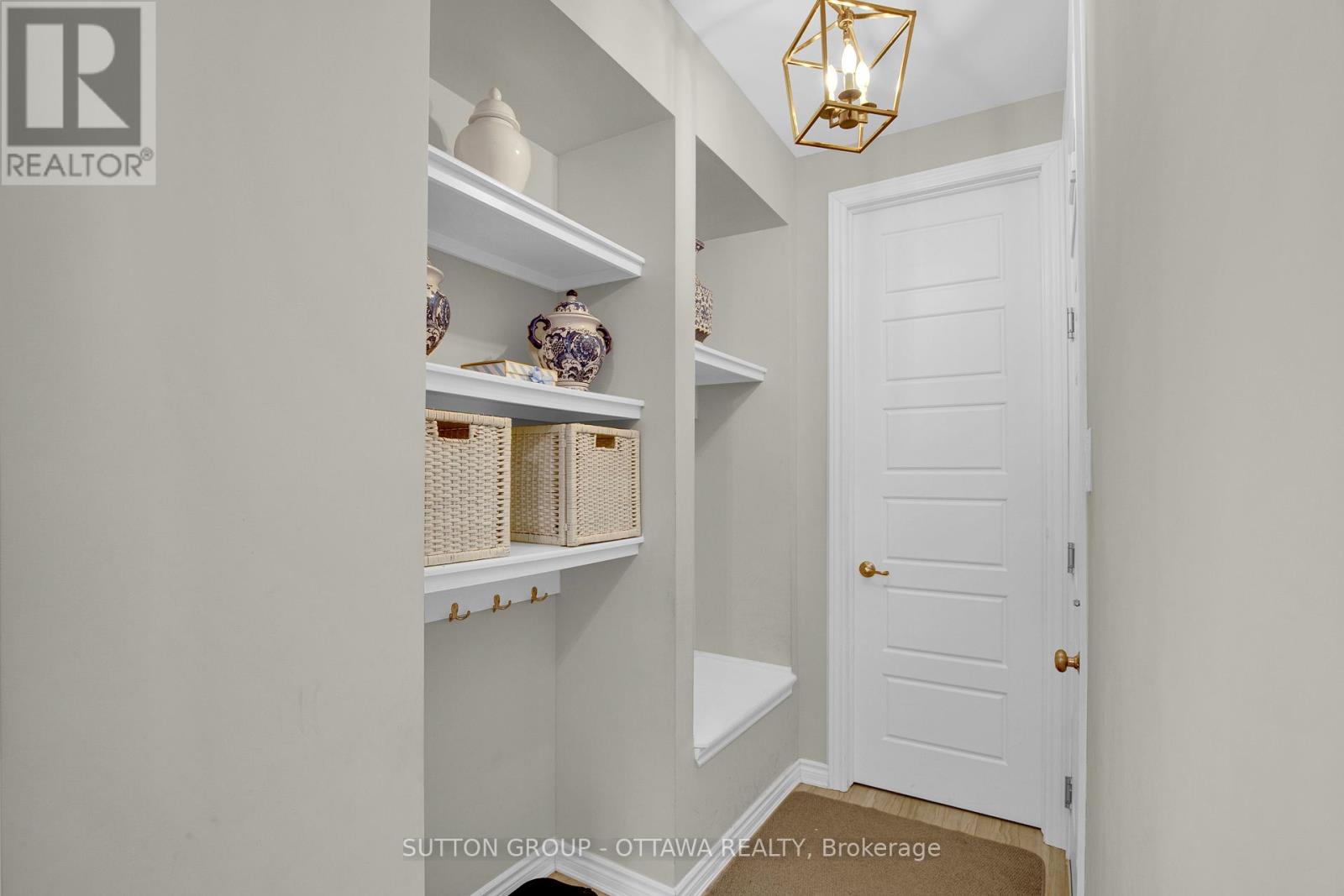 490 Alcor Terrace