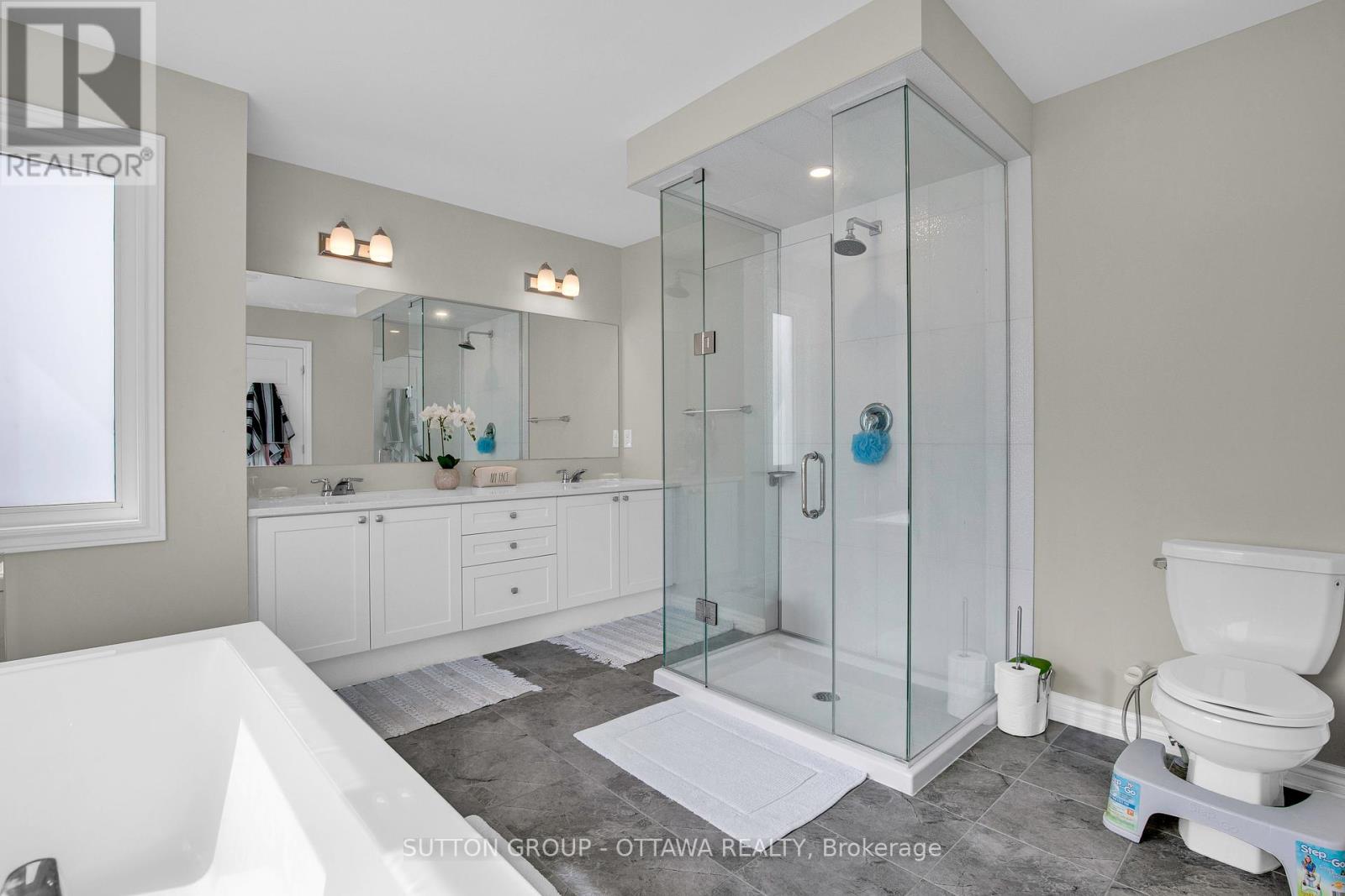 490 Alcor Terrace