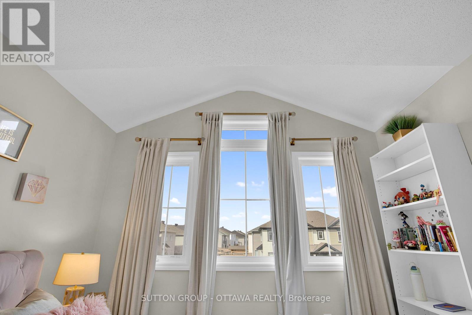 490 Alcor Terrace