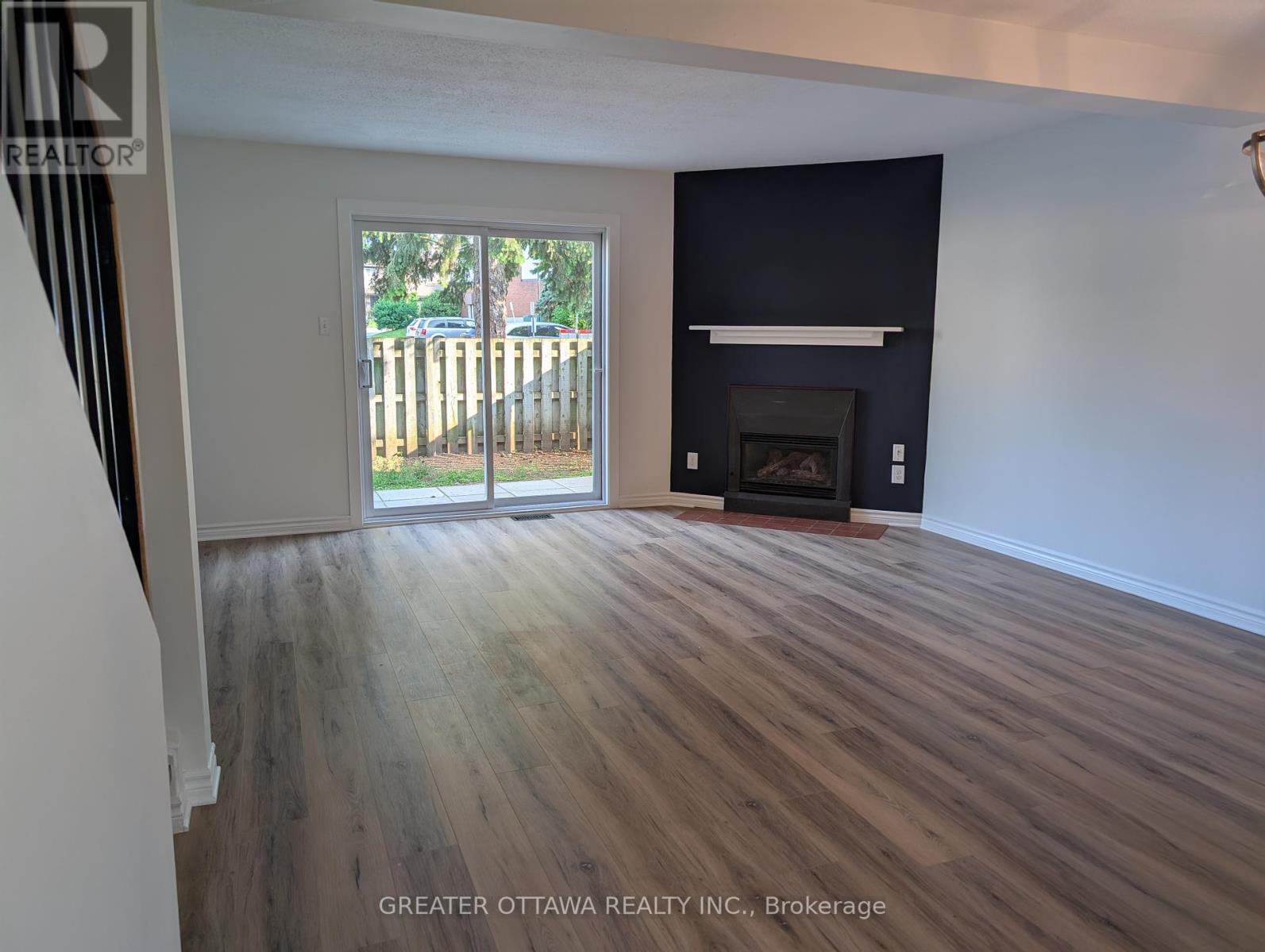 76 Clarkson Crescent W