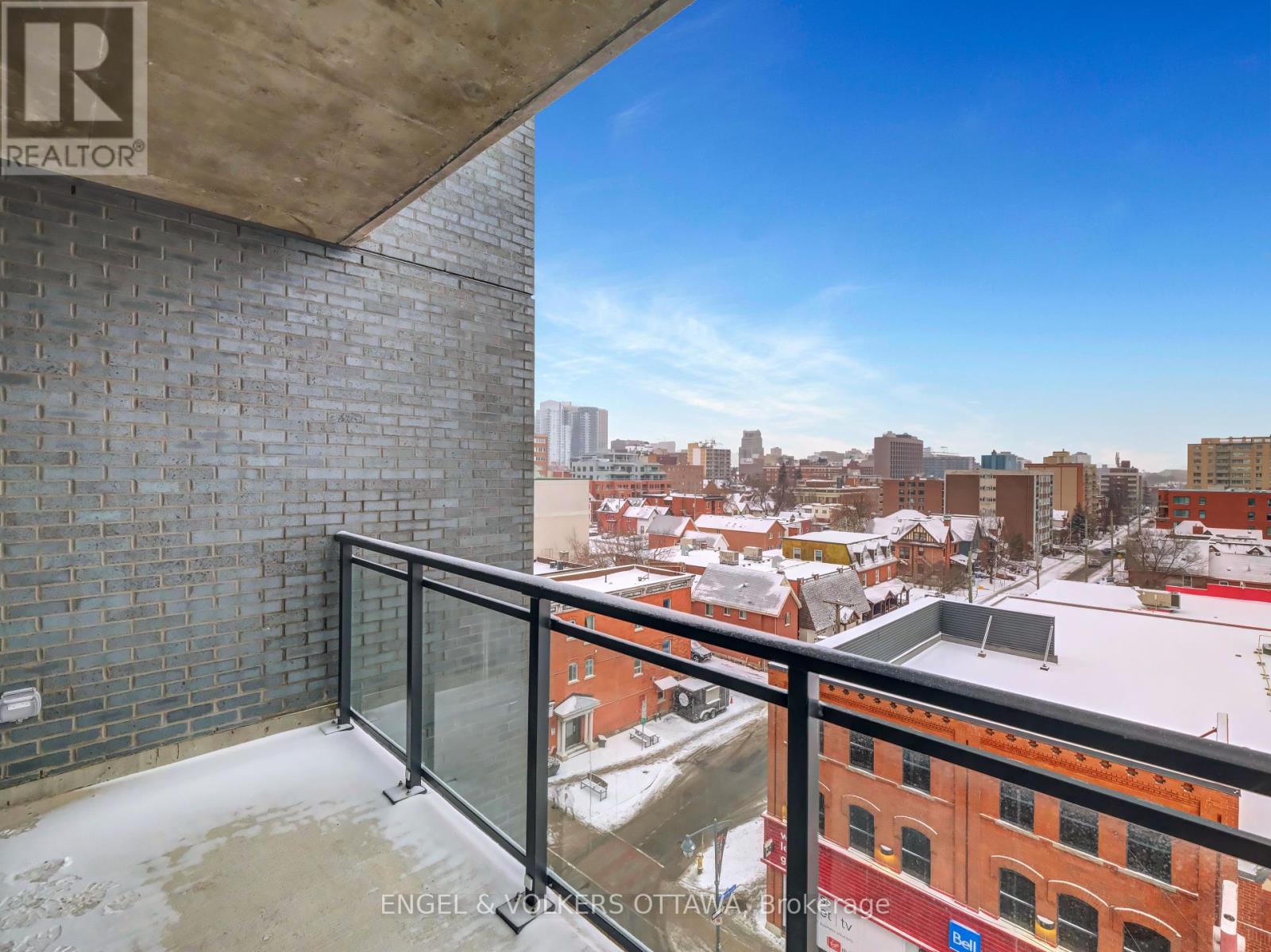 613 - 10 James Street
