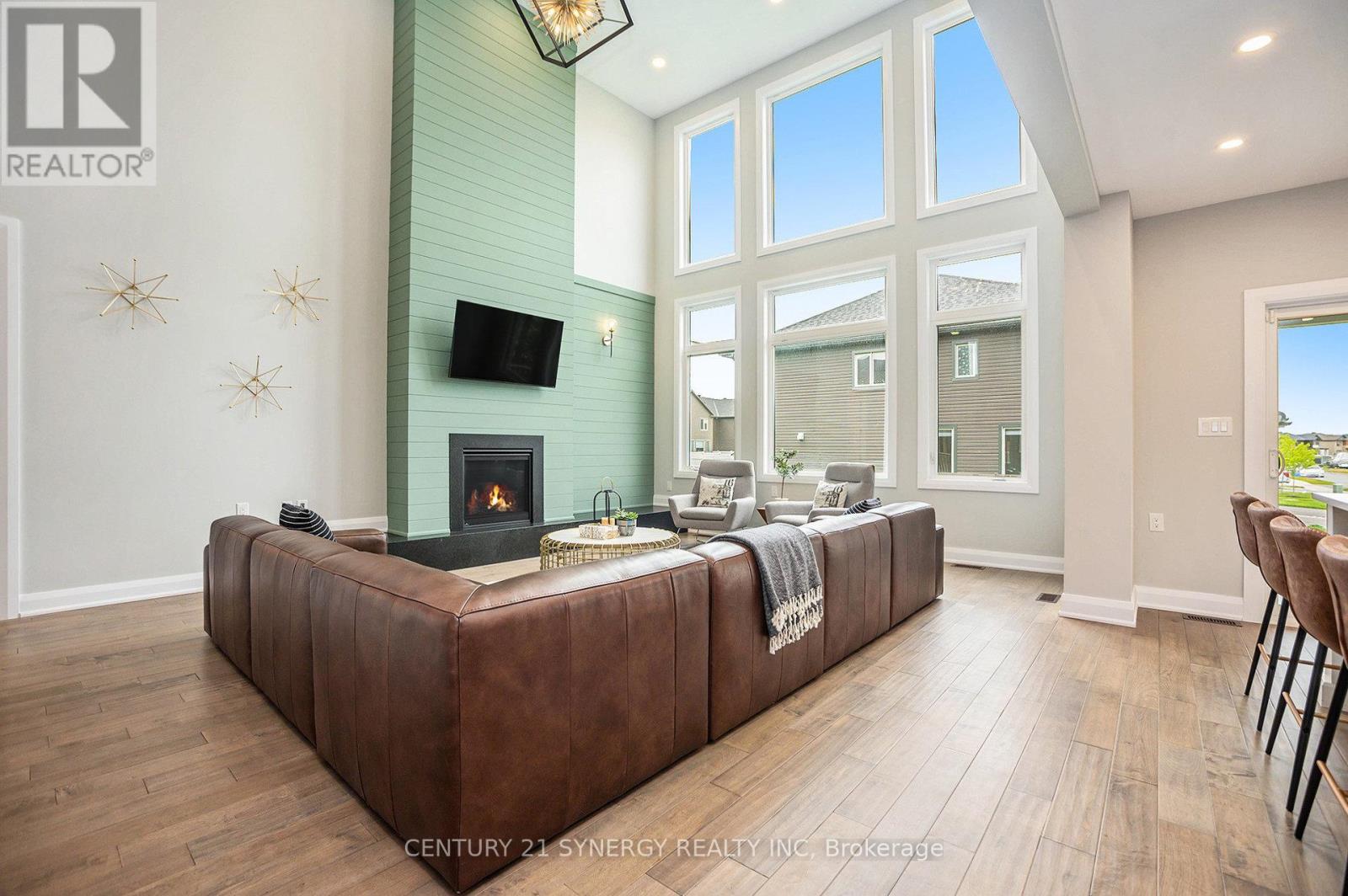 114 Chandelle Private