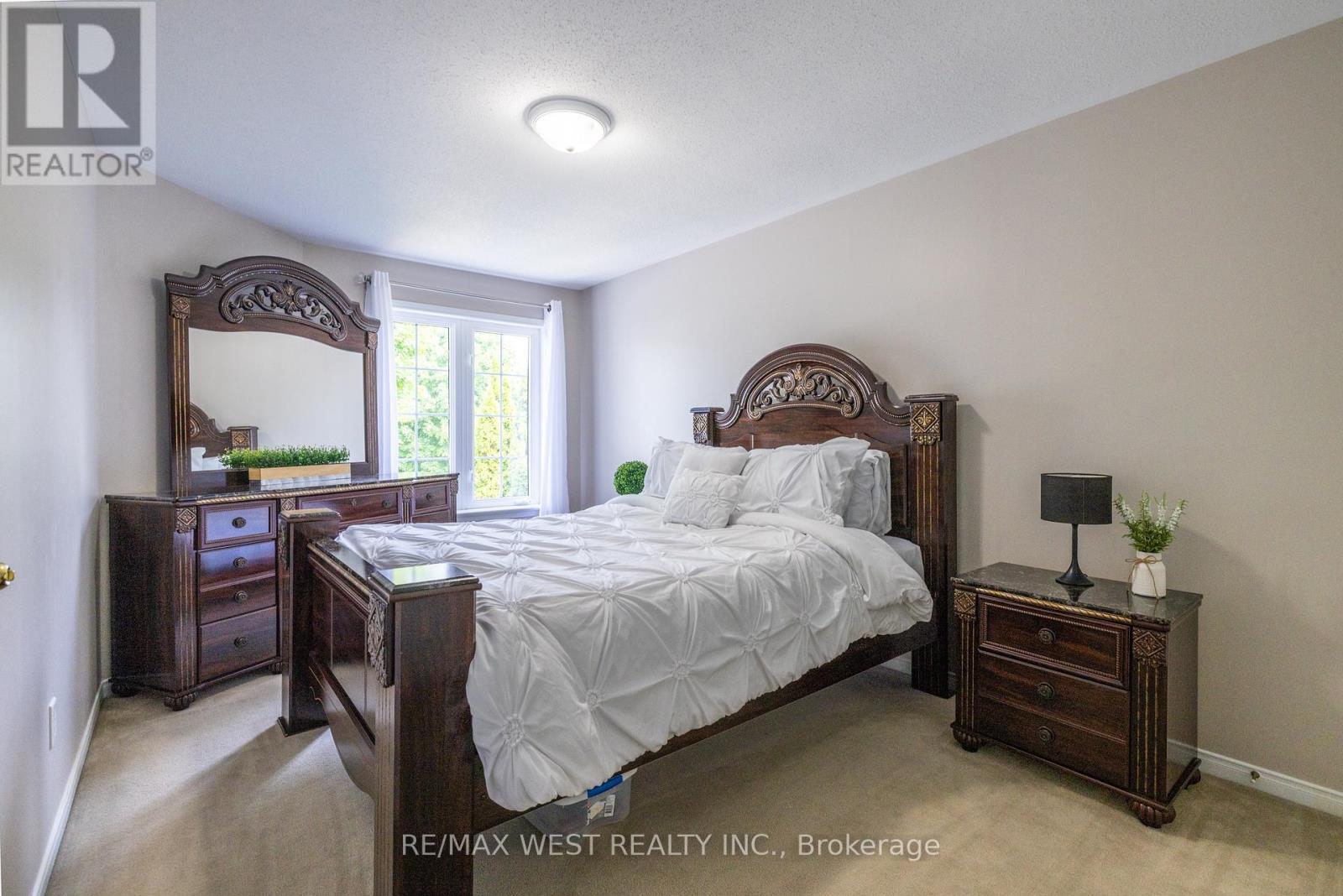 214 Castlegarth Crescent