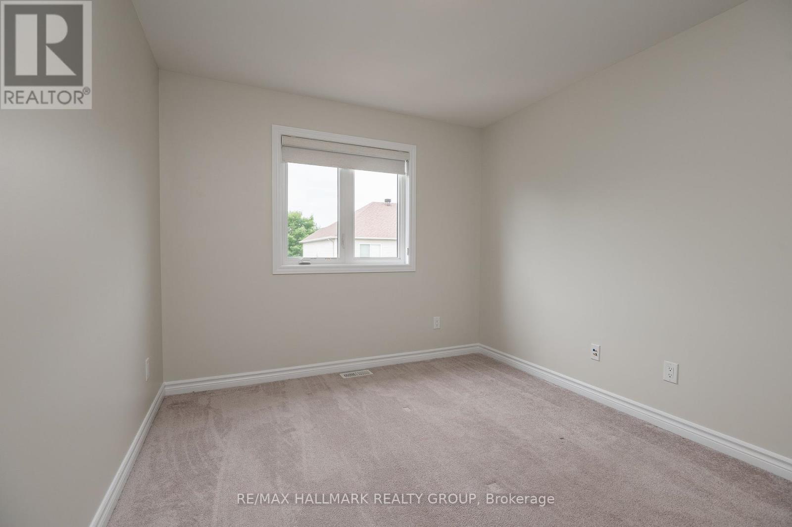 208 Sittelle Private