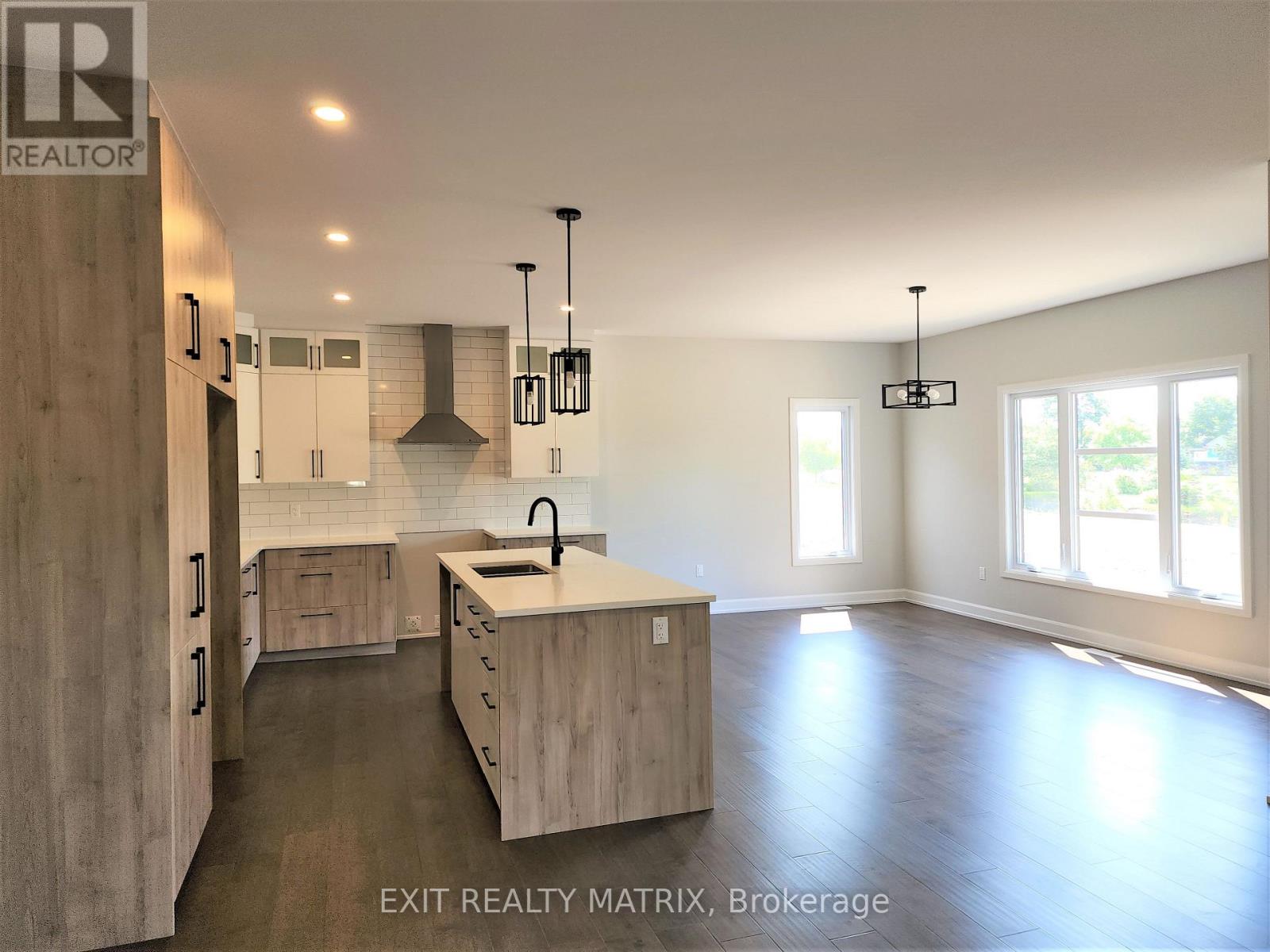 33 Whitetail Avenue