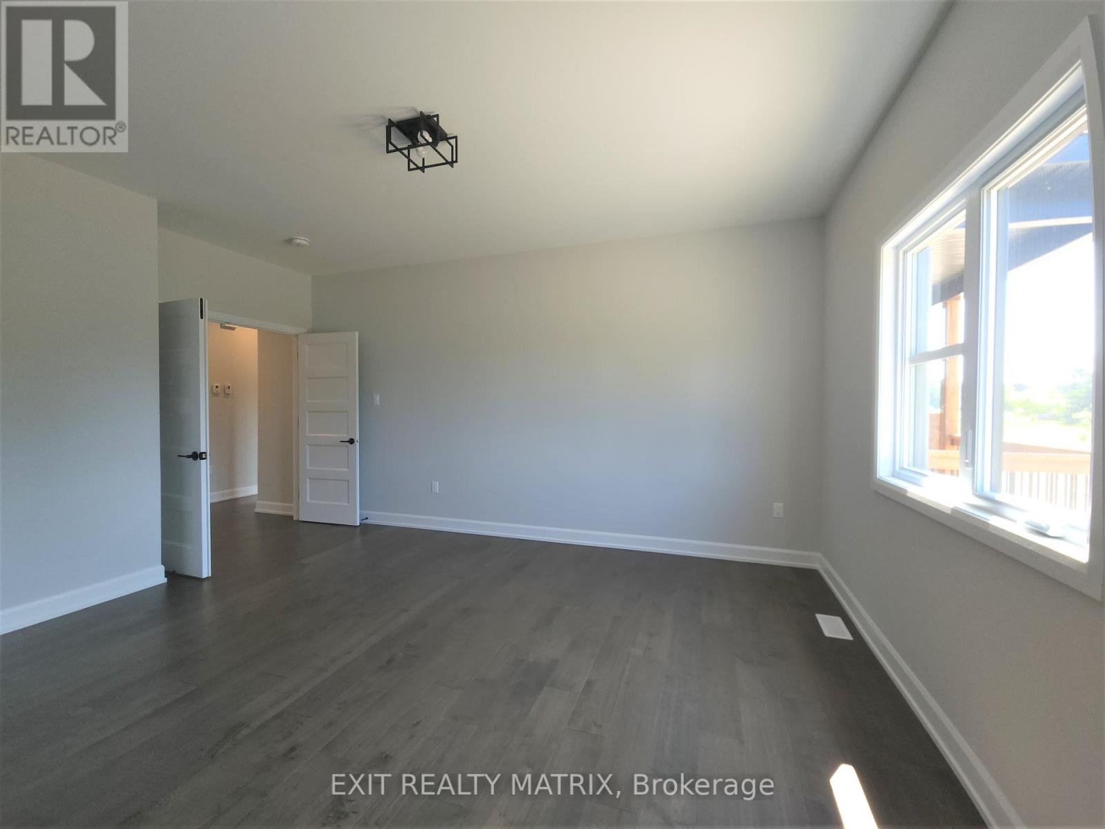 33 Whitetail Avenue