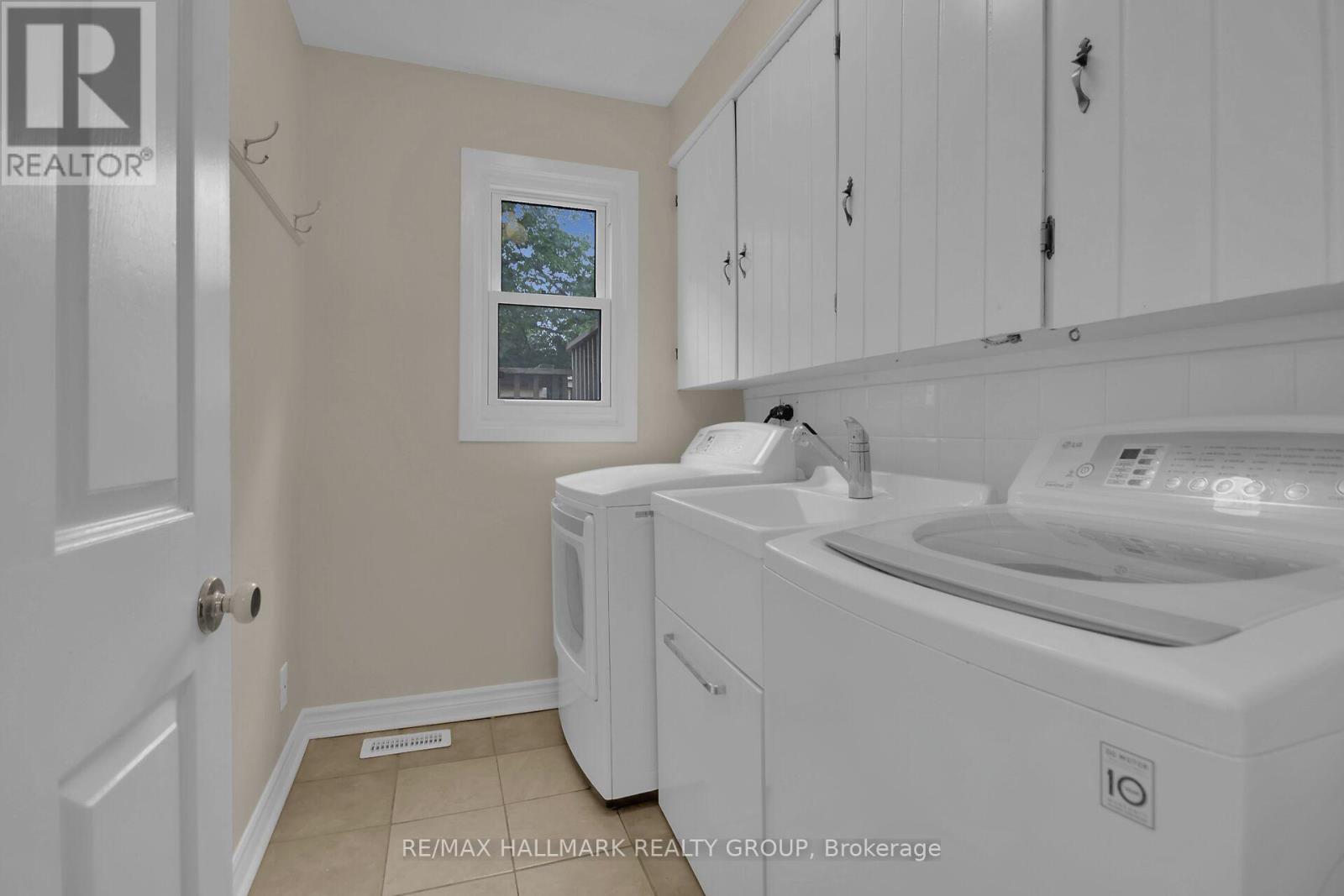 30 Brodeur Crescent
