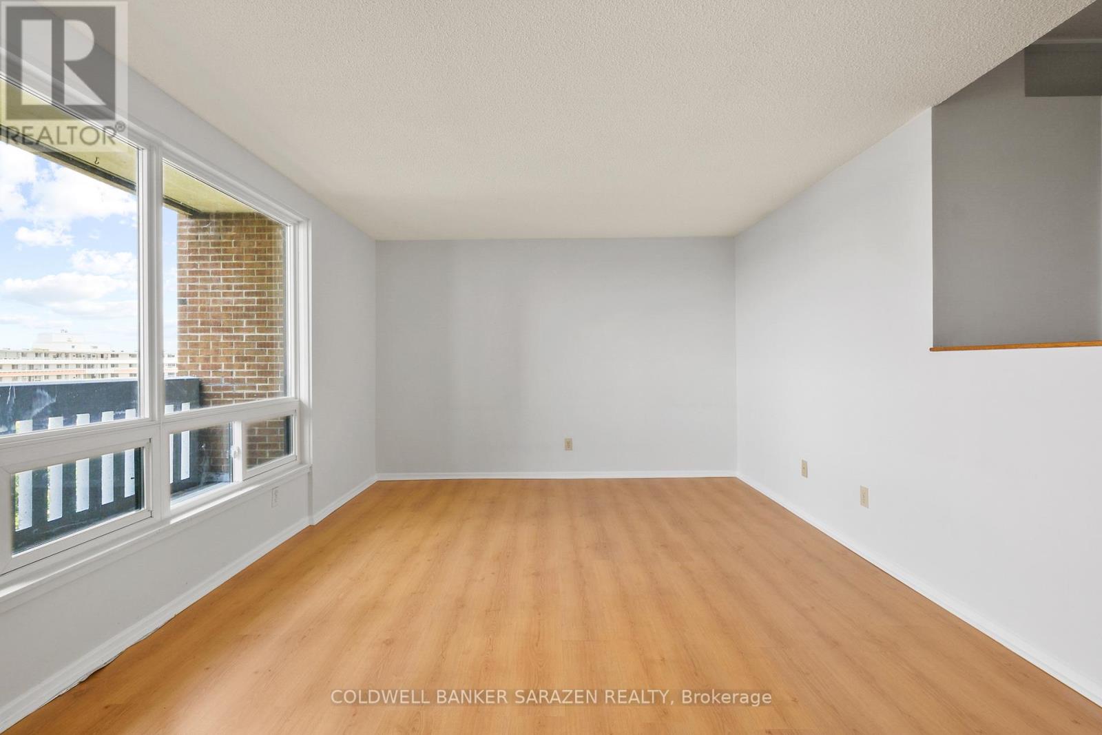1115 - 1100 Ambleside Drive