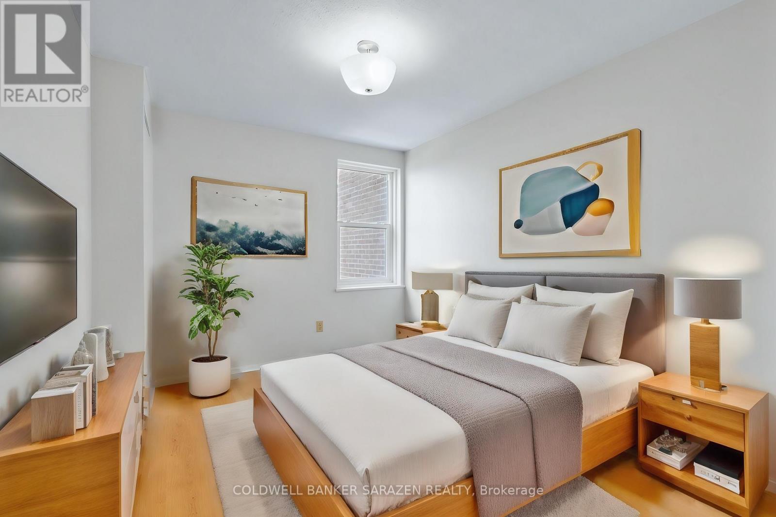 1115 - 1100 Ambleside Drive
