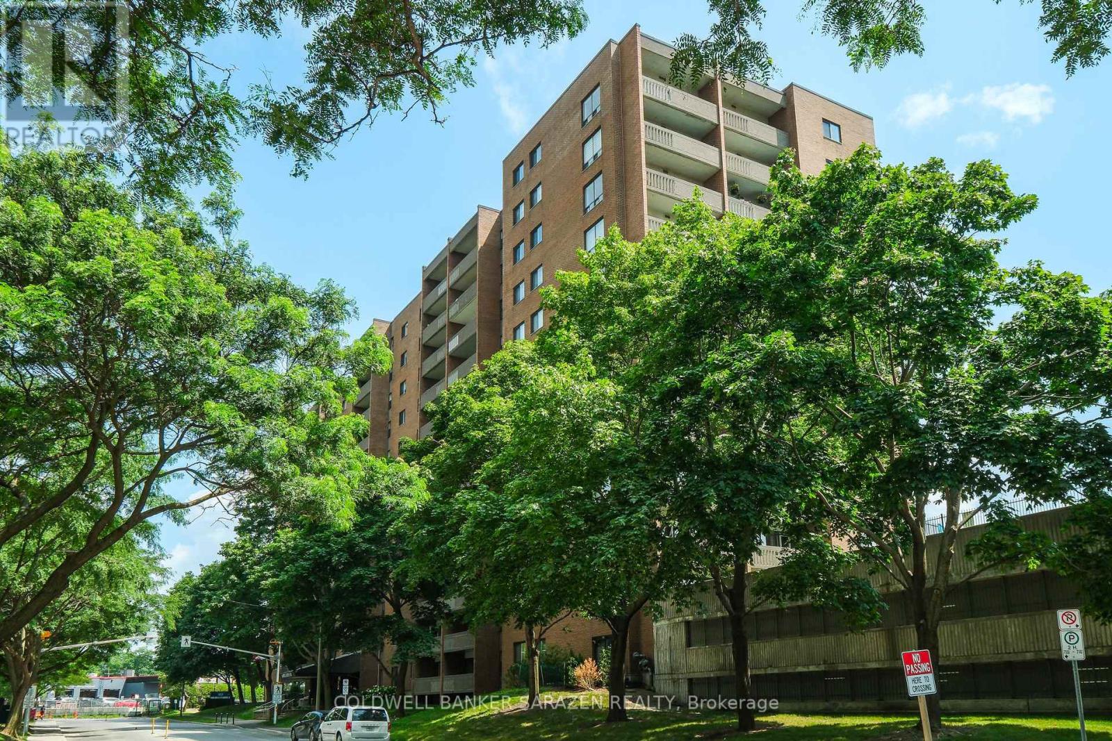 1115 - 1100 Ambleside Drive