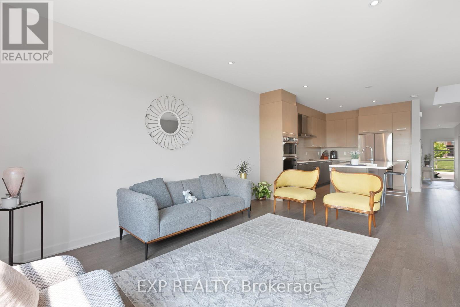 244 Shuttleworth Drive