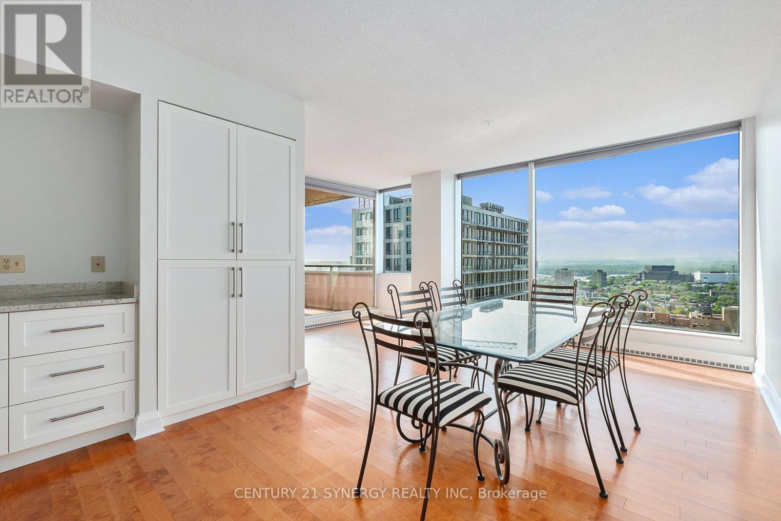 2202 - 160 George Street