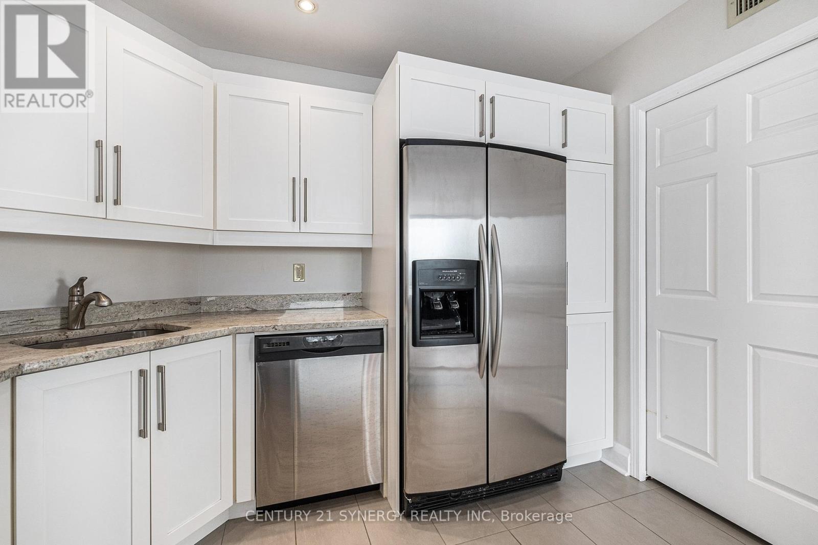 2202 - 160 George Street