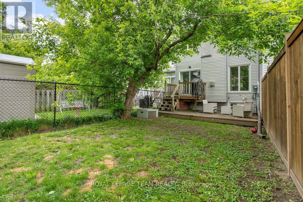 80 Pickwick Drive