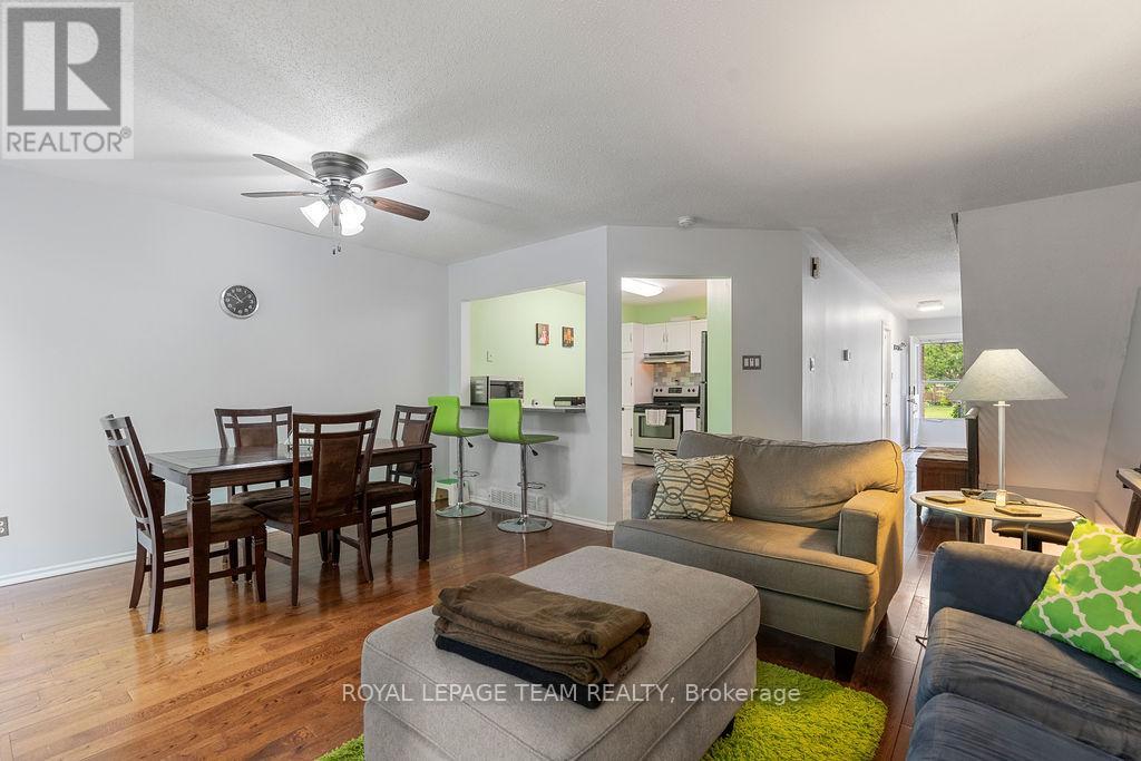 80 Pickwick Drive