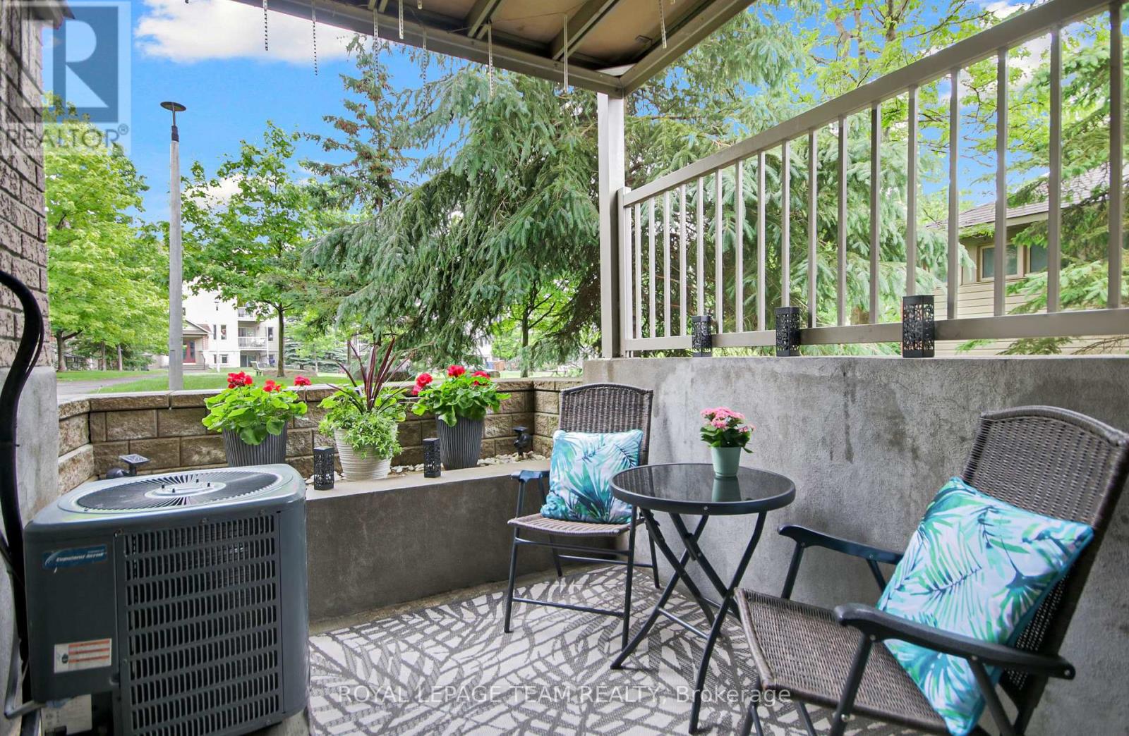 2 - 565 Stonefield