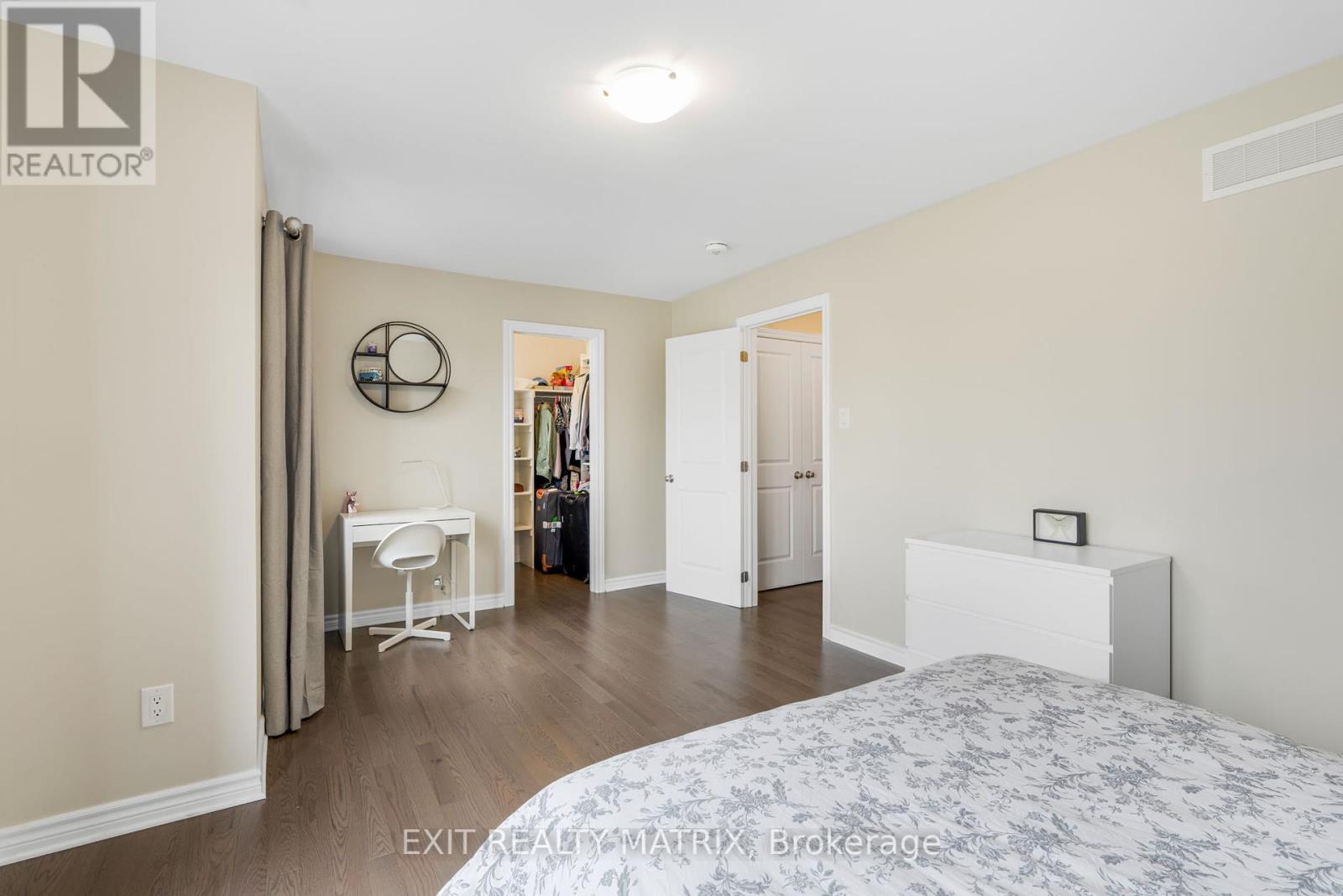 700 Namur Street