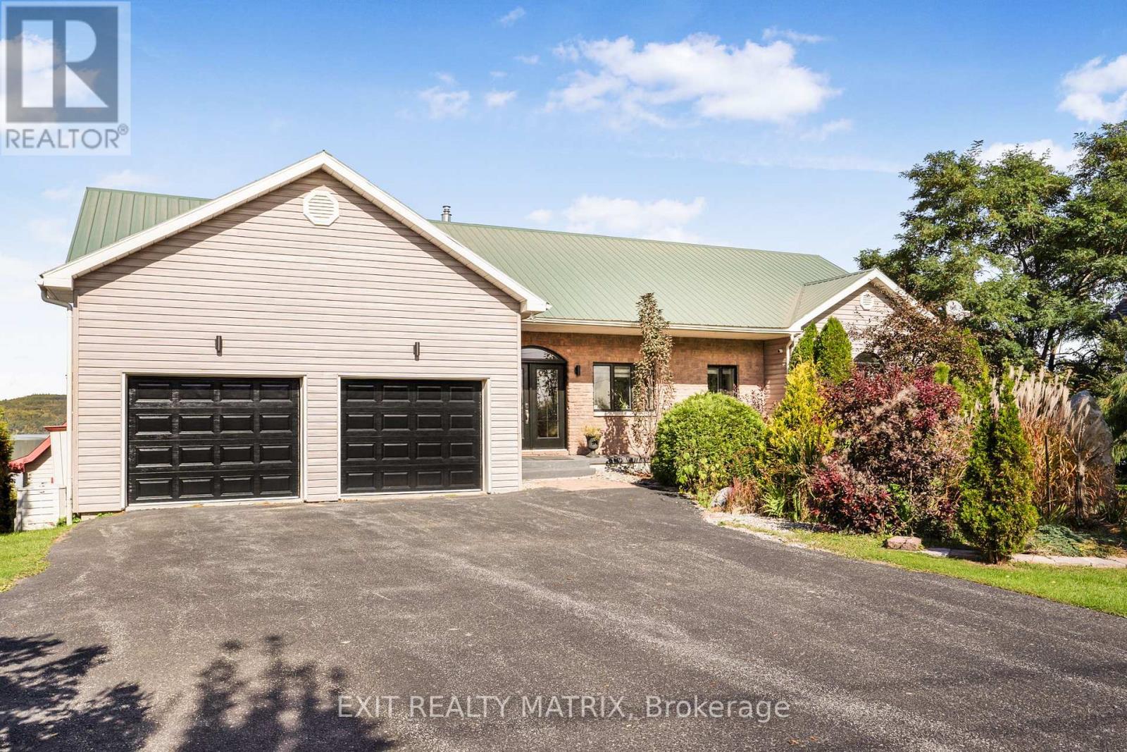 1624 Bay Road