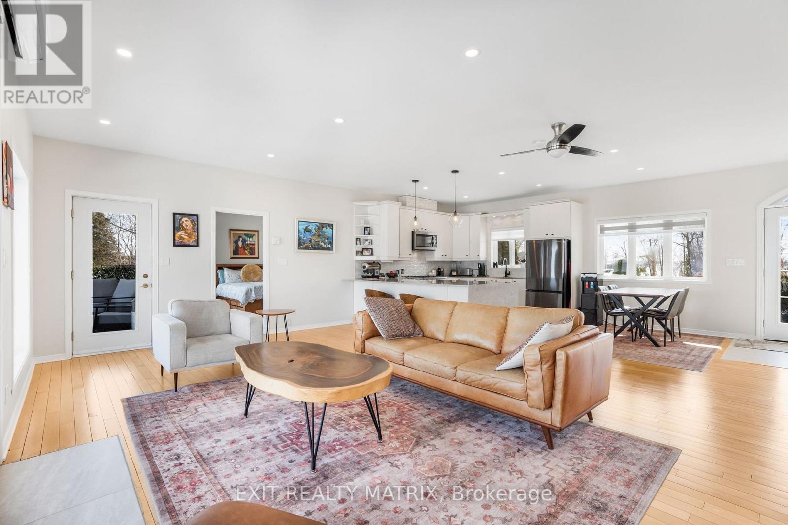 1624 Bay Road
