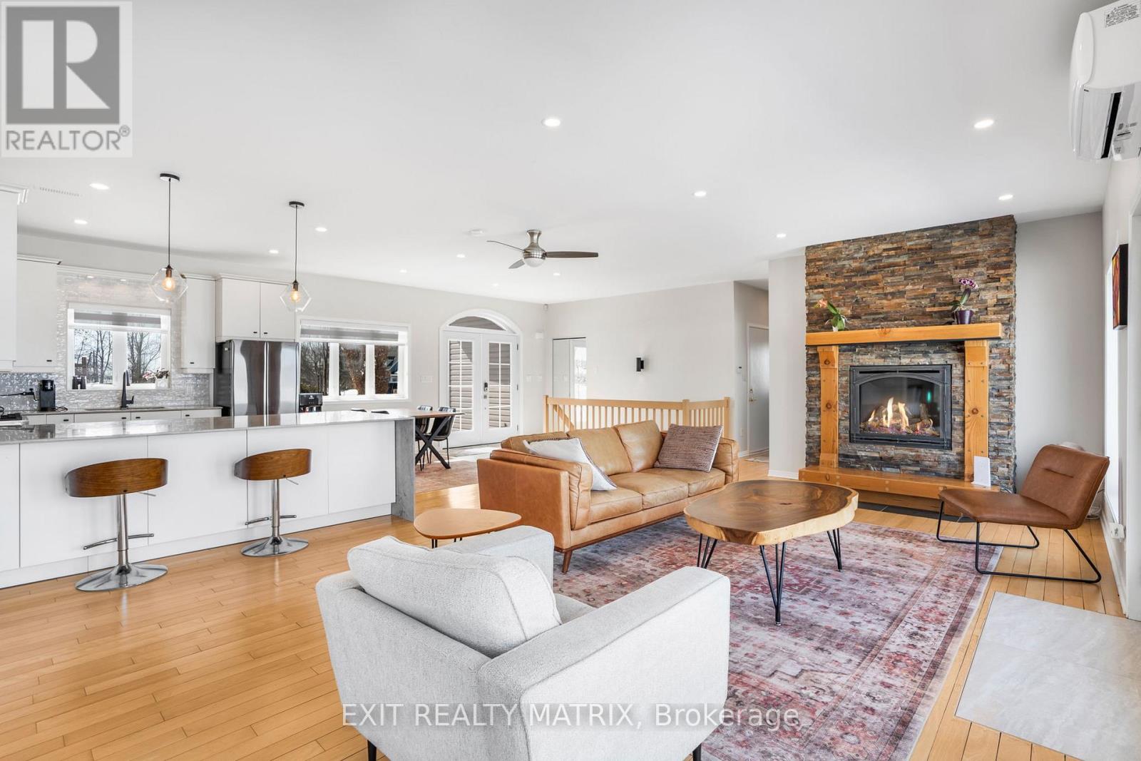 1624 Bay Road
