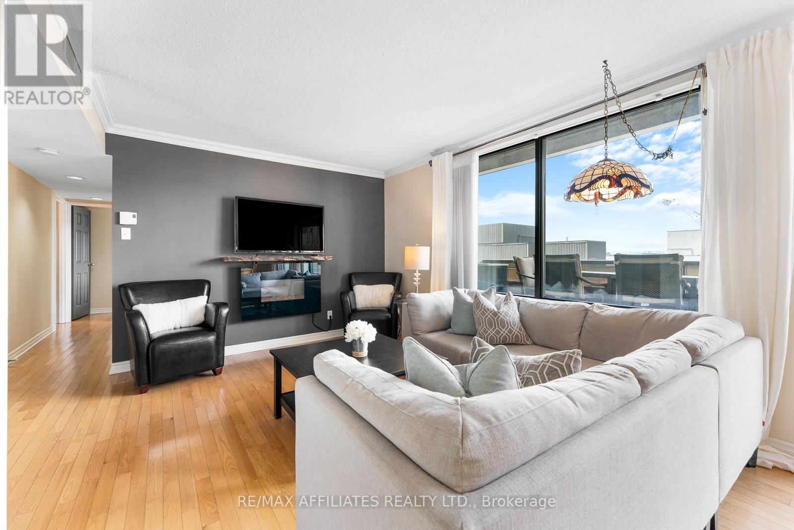 2301 - 470 Laurier Avenue W, Unit Ph