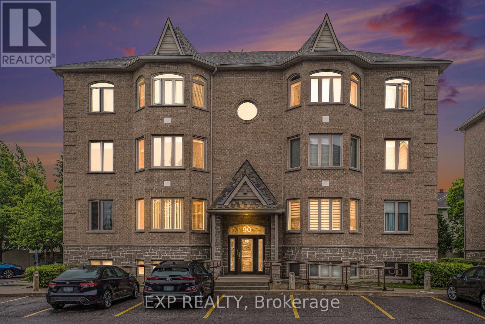5 - 90 Briargate Private