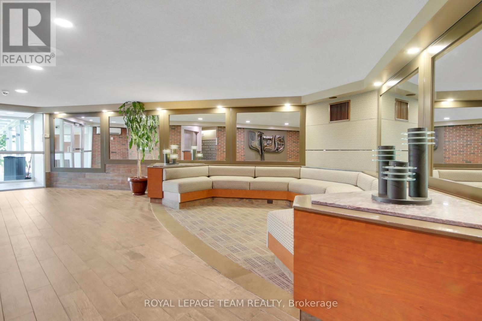 708 - 20 Chesterton Drive
