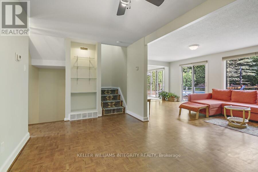 58 Lindhurst Crescent