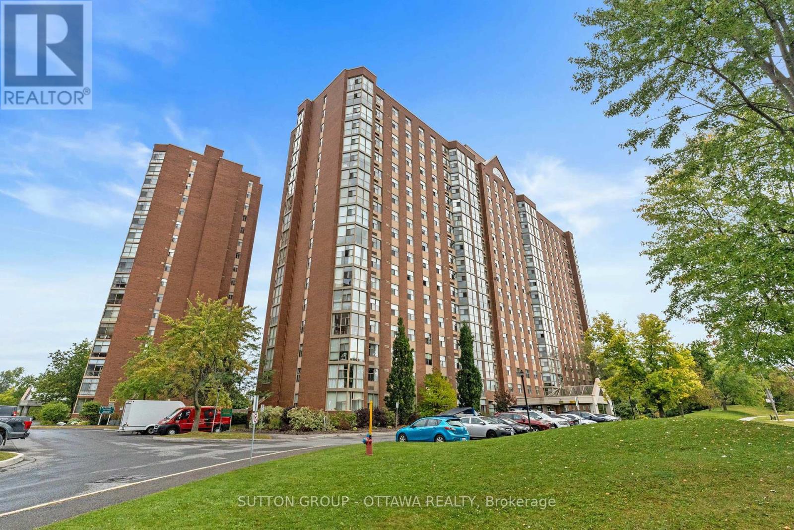1111 - 2760 Carousel Crescent