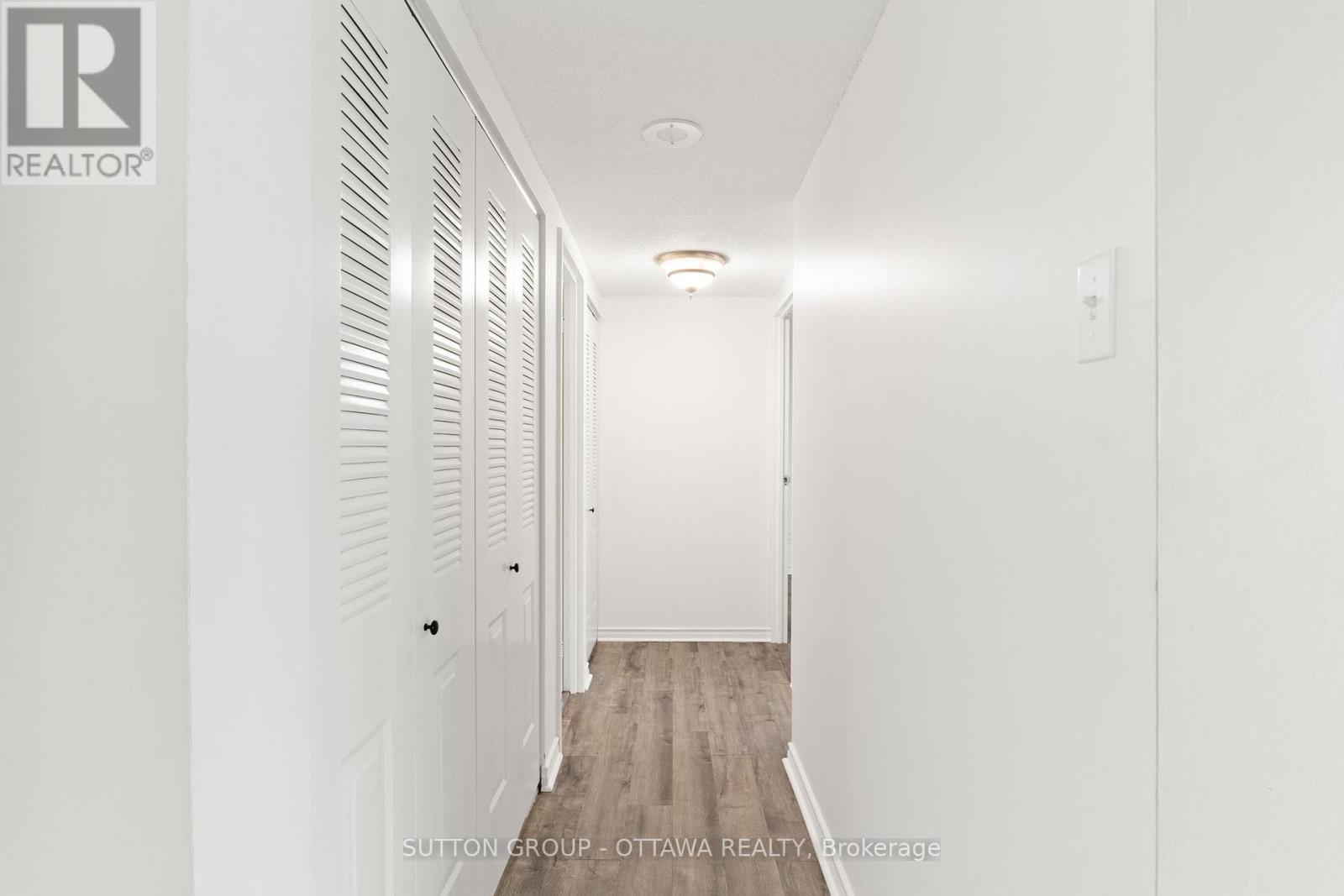 1111 - 2760 Carousel Crescent
