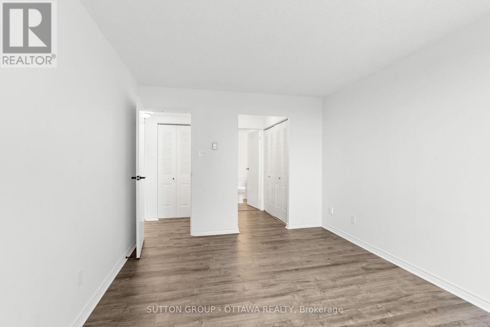 1111 - 2760 Carousel Crescent