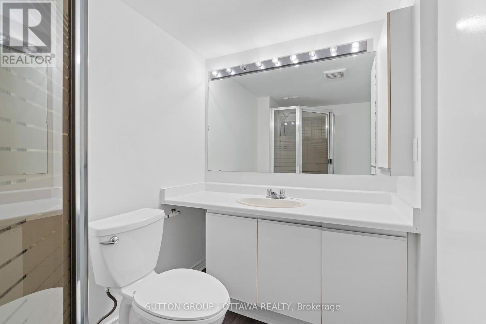 1111 - 2760 Carousel Crescent