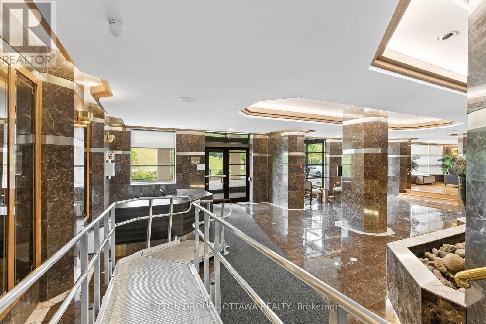 1111 - 2760 Carousel Crescent