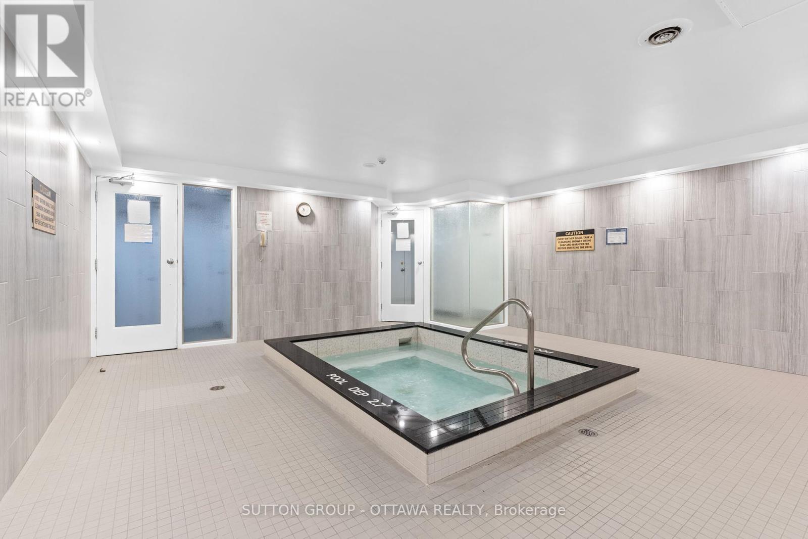 1111 - 2760 Carousel Crescent