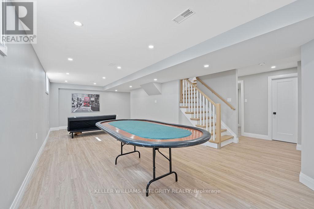 3440 Woodroffe Avenue